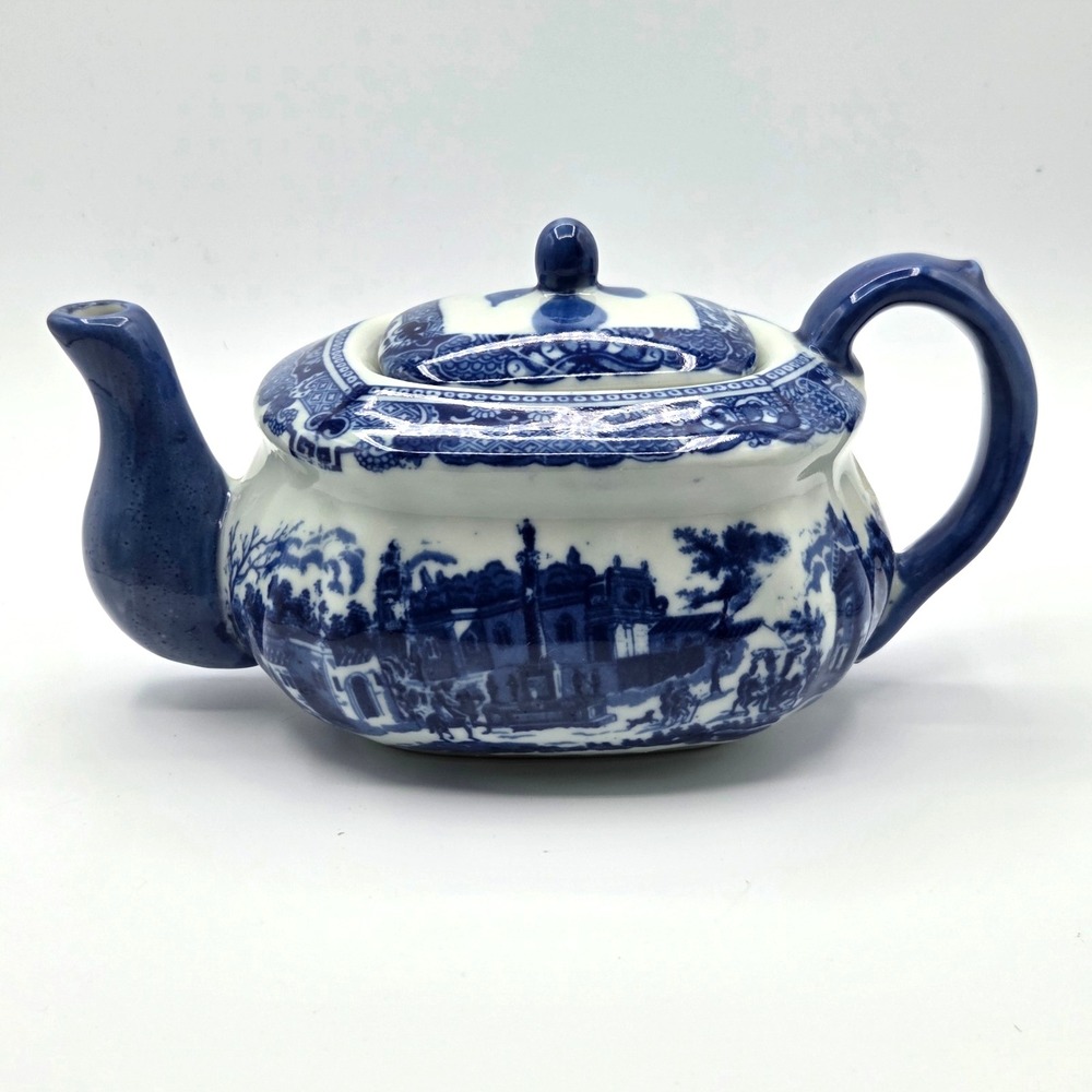 Victoria‎ Ware Ironstone Flow Blue Transferware Squat Teapot With Lid